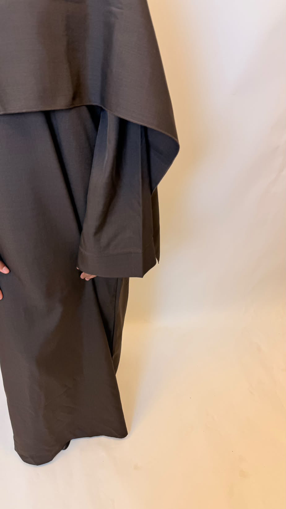 Linen - Rich Brown Abaya